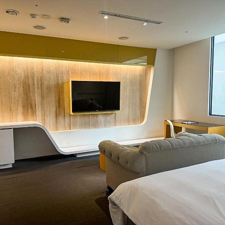 All-Ur Boutique Motel - Taichung Branch Экстерьер фото