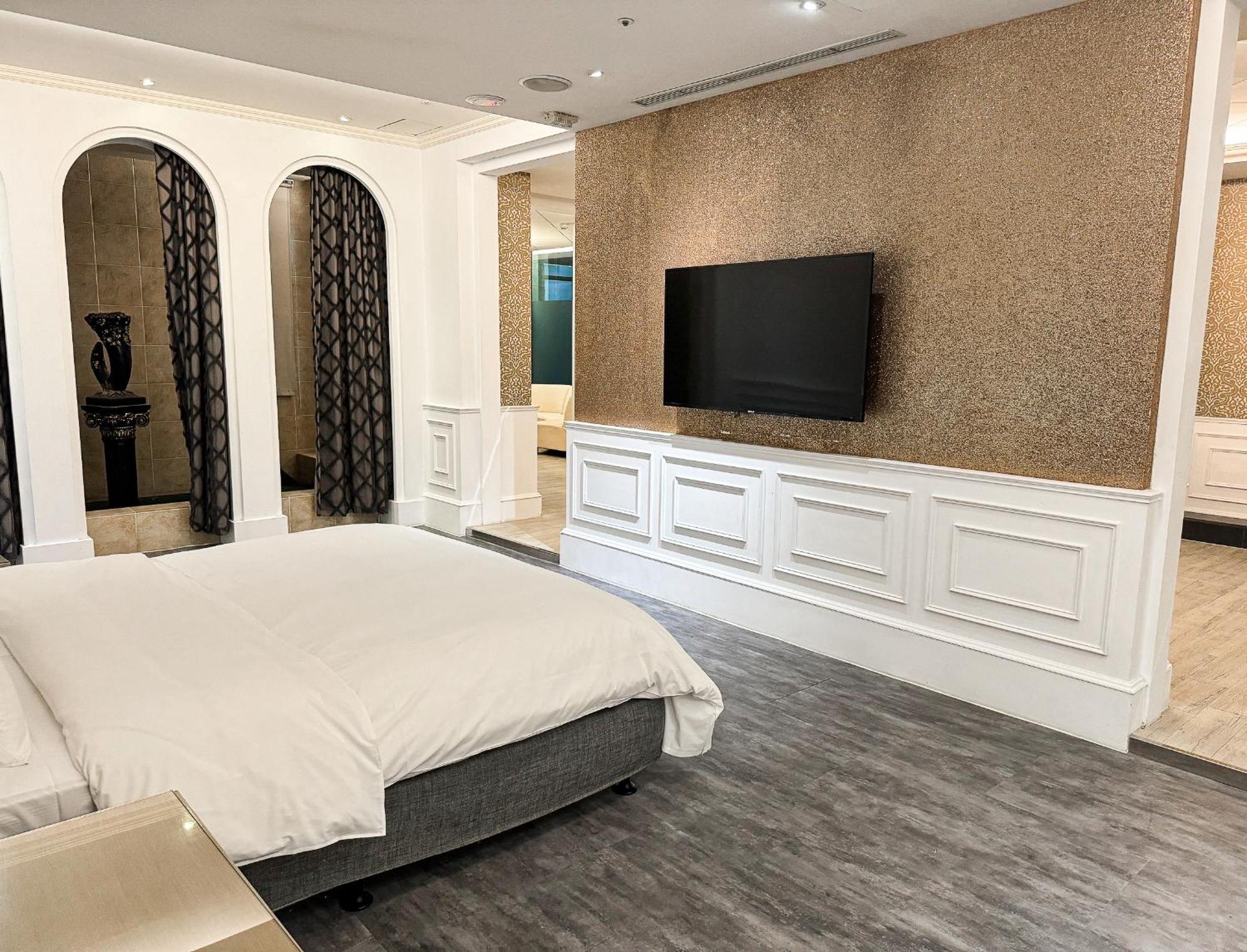 All-Ur Boutique Motel - Taichung Branch Экстерьер фото