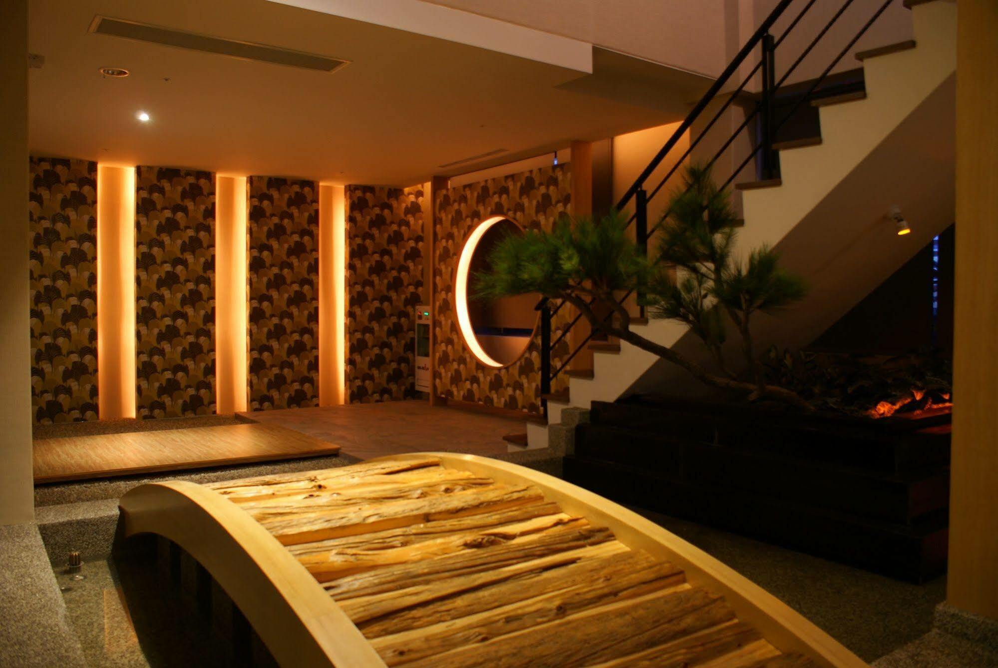 All-Ur Boutique Motel - Taichung Branch Экстерьер фото